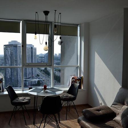 In The Sky Apartment キエフ エクステリア 写真