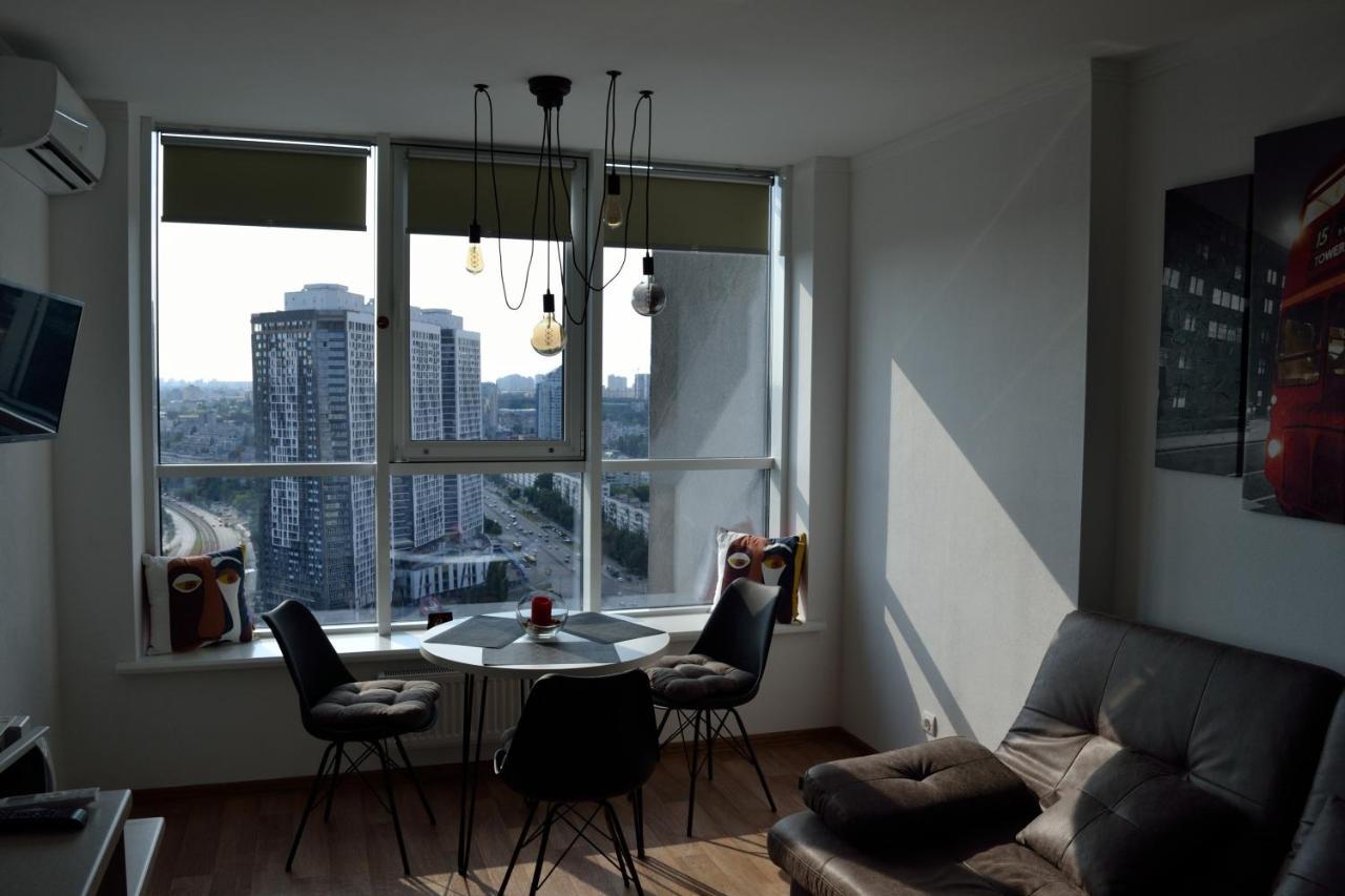 In The Sky Apartment キエフ エクステリア 写真