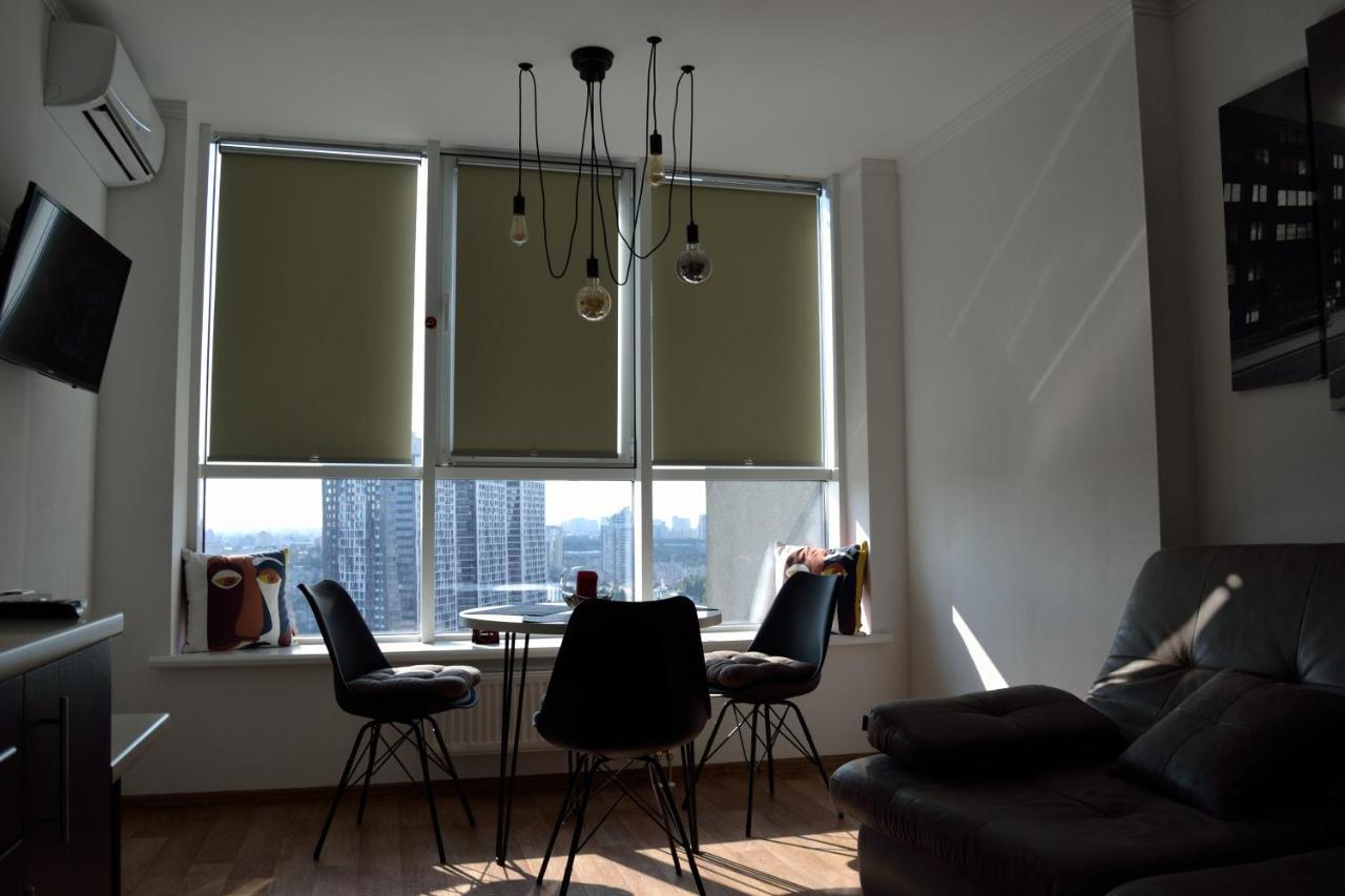 In The Sky Apartment キエフ エクステリア 写真